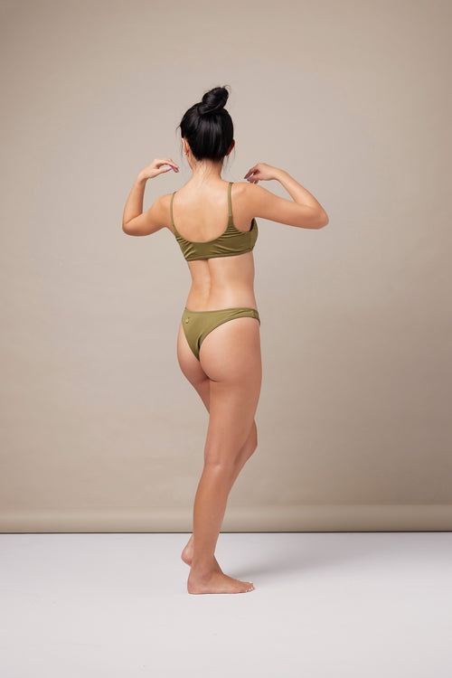 moun moun｜Bellini Top 細肩美領運動式上衣 - GrassGreen青草綠